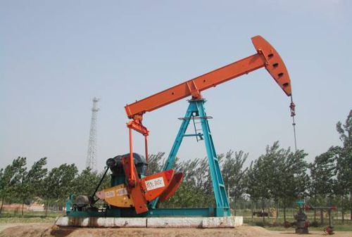 常規性遊梁式抽油機